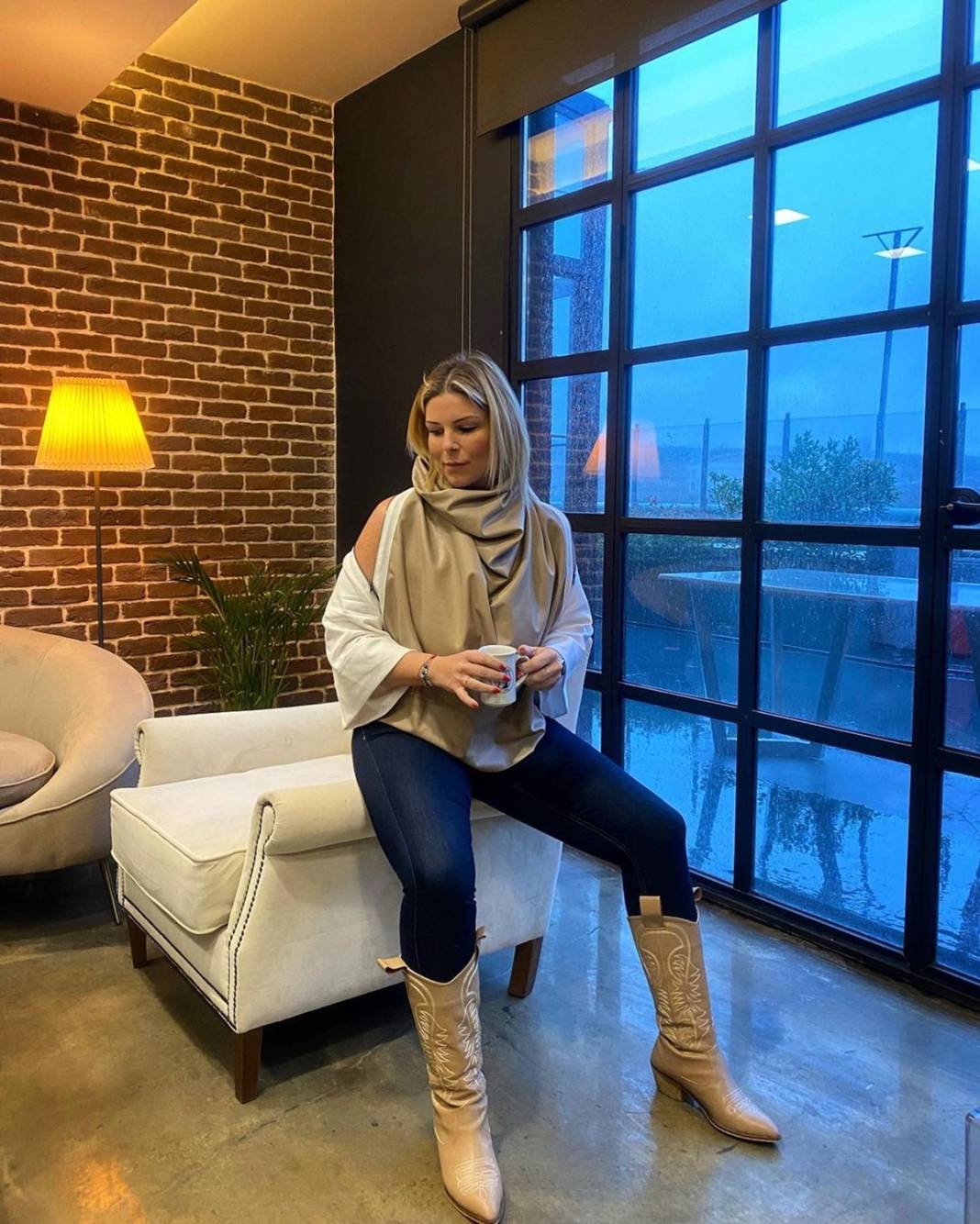 Pelin Öztekin'in nasıl zayıfladığı ortaya çıktı! 153 kilodan 60 kiloya geldi, pozları beğeni yağmuruna tutuluyor! 10